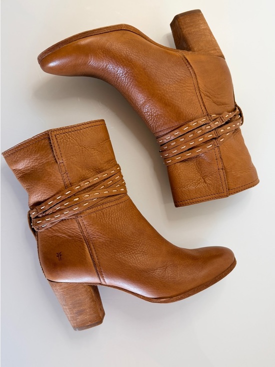 Shoes - Frye Naomi Pick-Stitch Heeled Boots in Whiskey 8